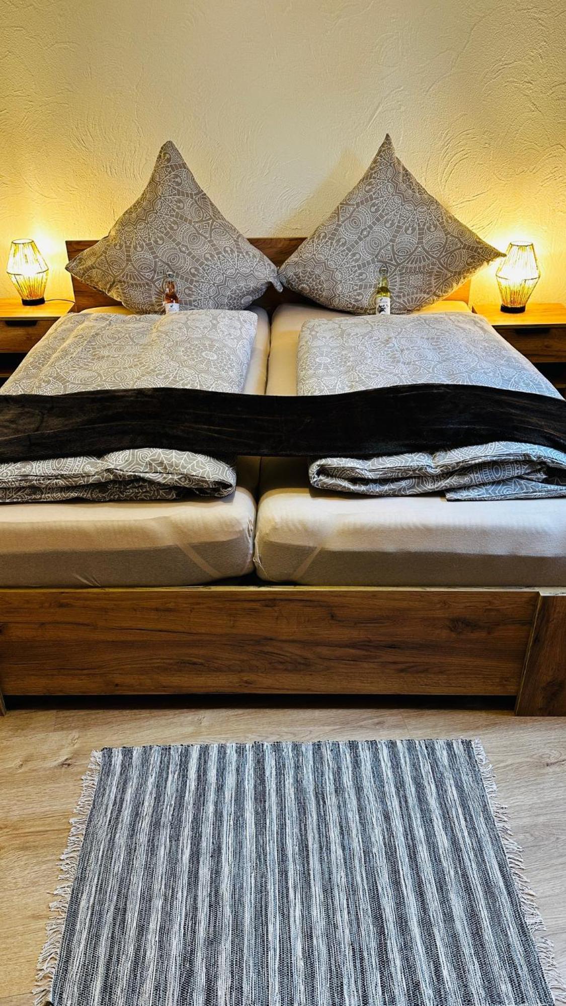 Knabbueuess Apartment Dernau Luaran gambar